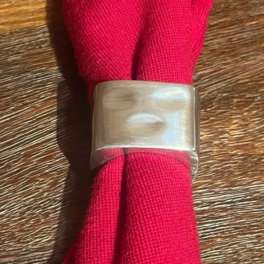 Set of 4 Modern Hammered Heavy Square Silver / Aluminum Napkin Rings Holders
